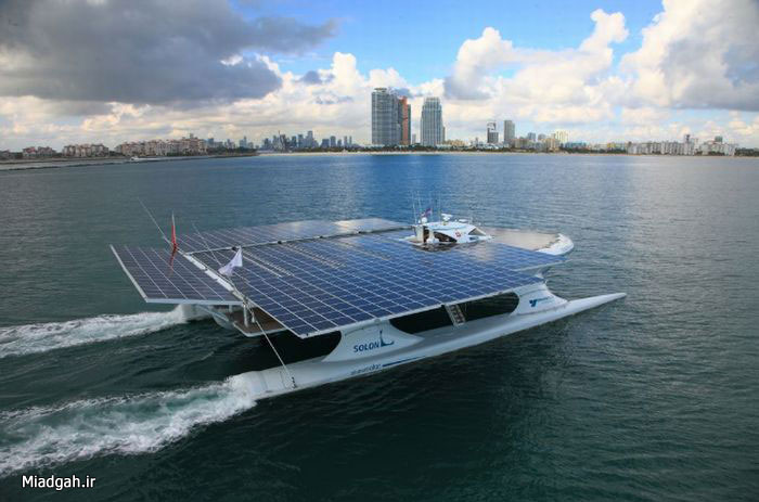 عکس هایی از یک کشتی که با انرژی خورشیدی کار می کند
